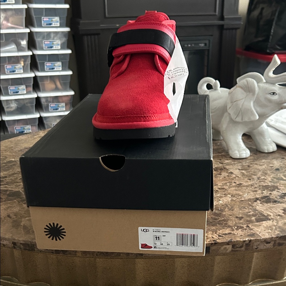 UGG  neumel snapback Red Shoes